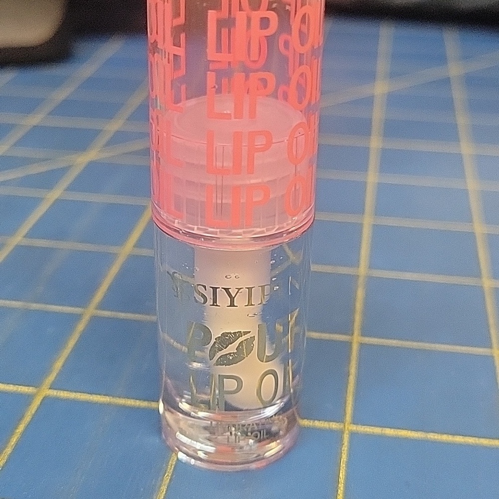 Siyiping Pout Hydrating Lip Oil New Tube
